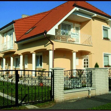 Erika Vendeghaz Hotell Bük Exteriör bild