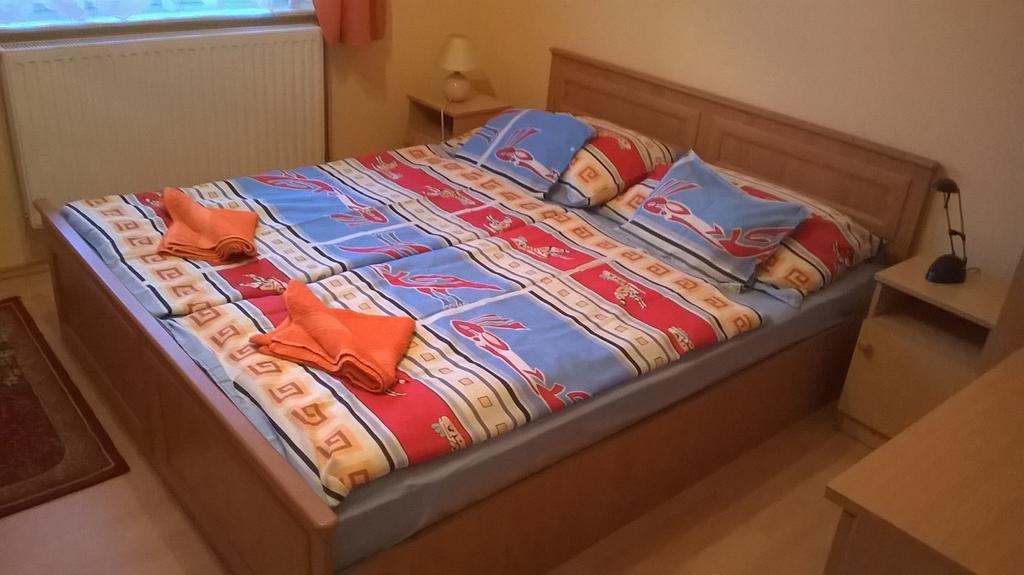 Erika Vendeghaz Hotell Bük Exteriör bild