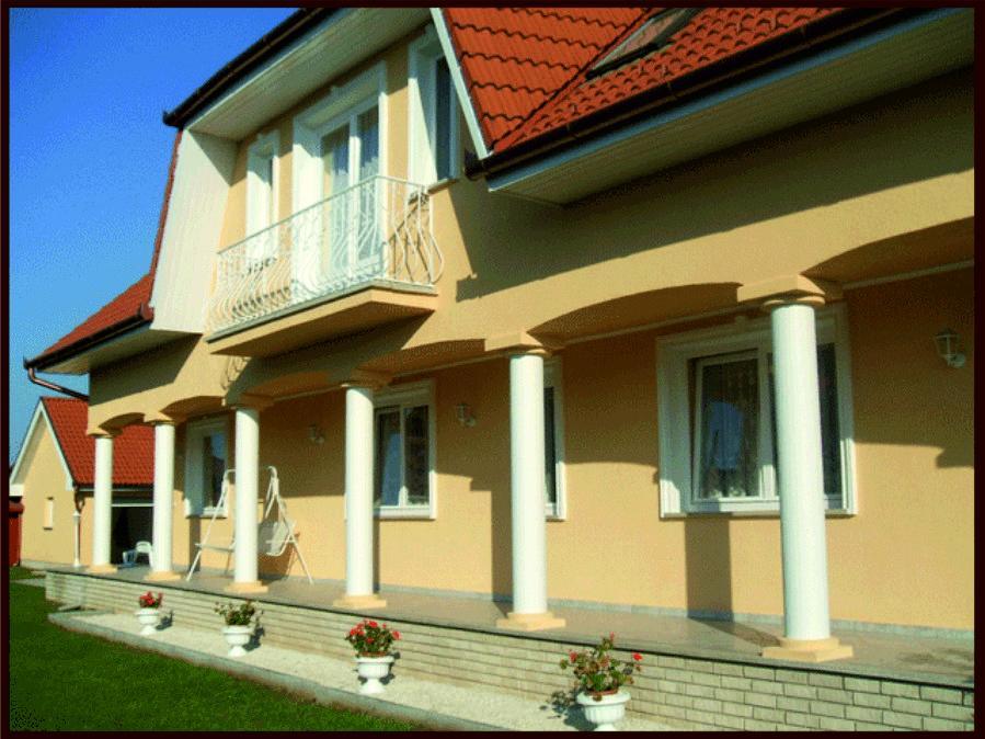 Erika Vendeghaz Hotell Bük Exteriör bild