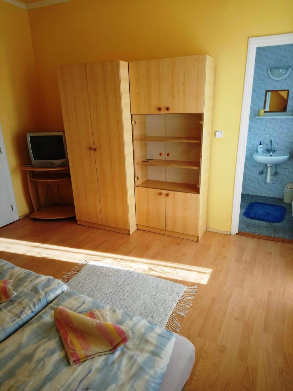 Erika Vendeghaz Hotell Bük Exteriör bild